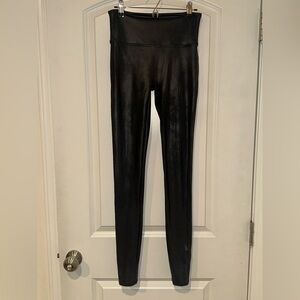 Spanx Faux Leather Look High Rise Black Leggings Size Medium Shiny Finish